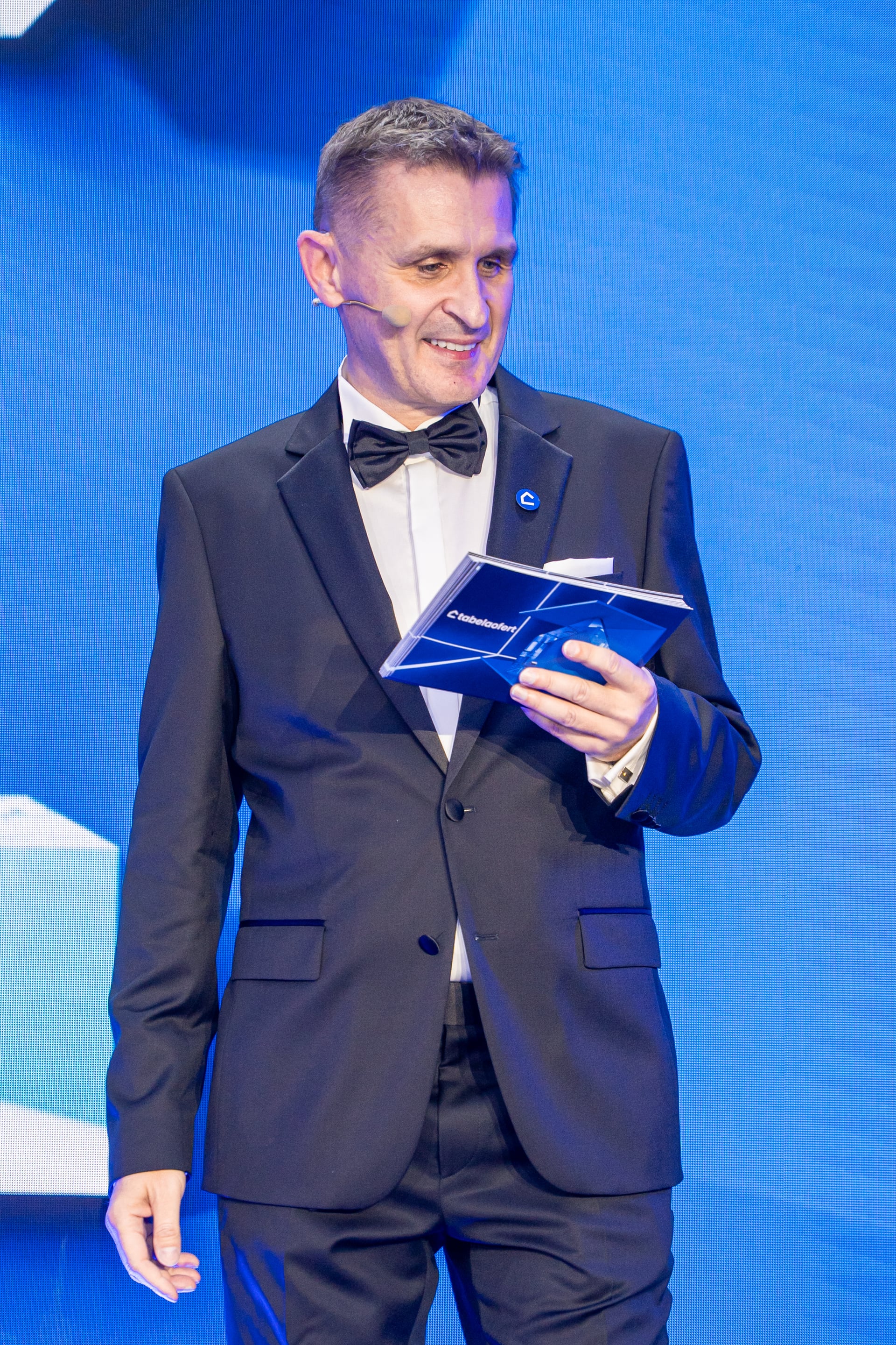 Gala 83