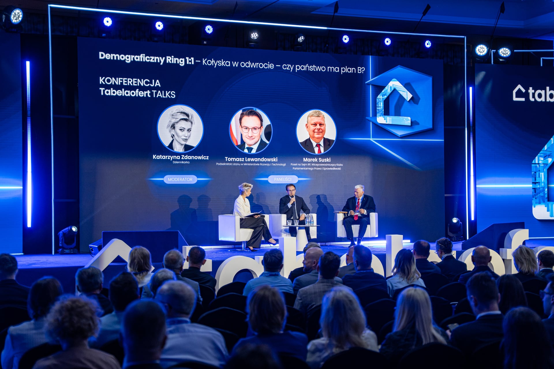 Konferencja 42