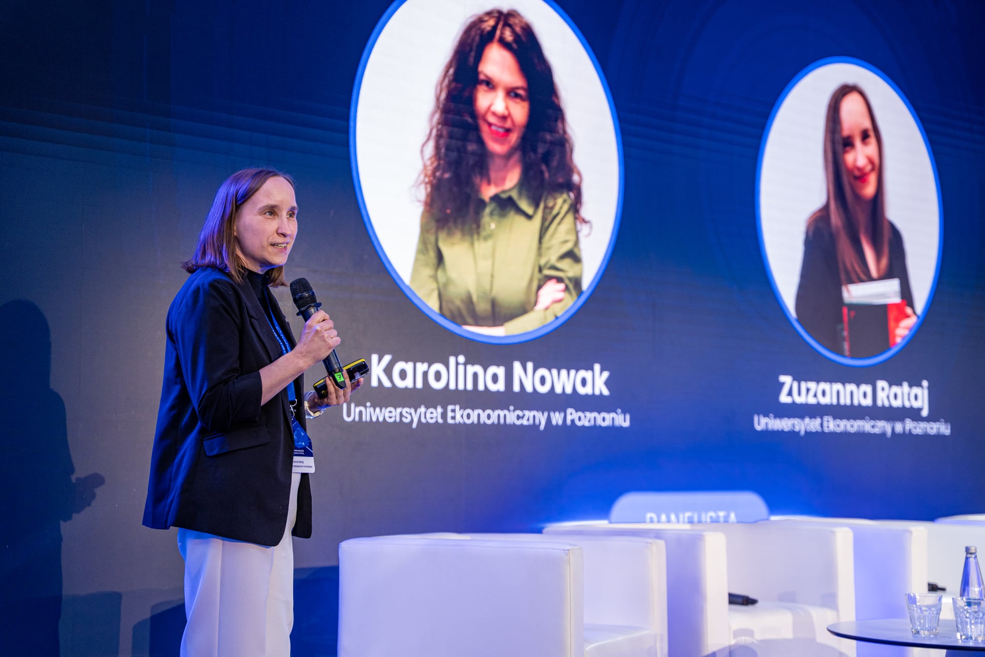 Konferencja 75