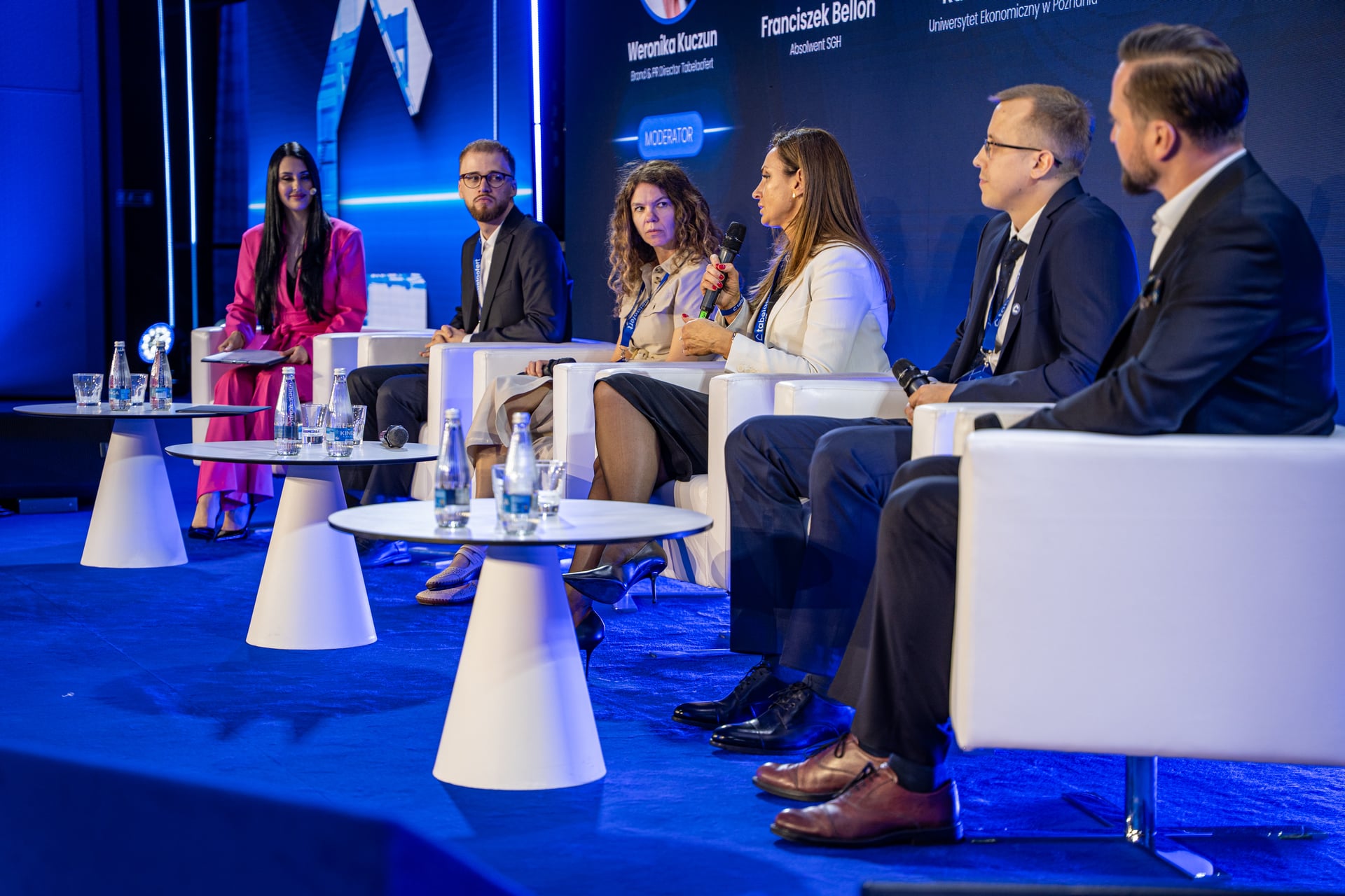 Konferencja 83