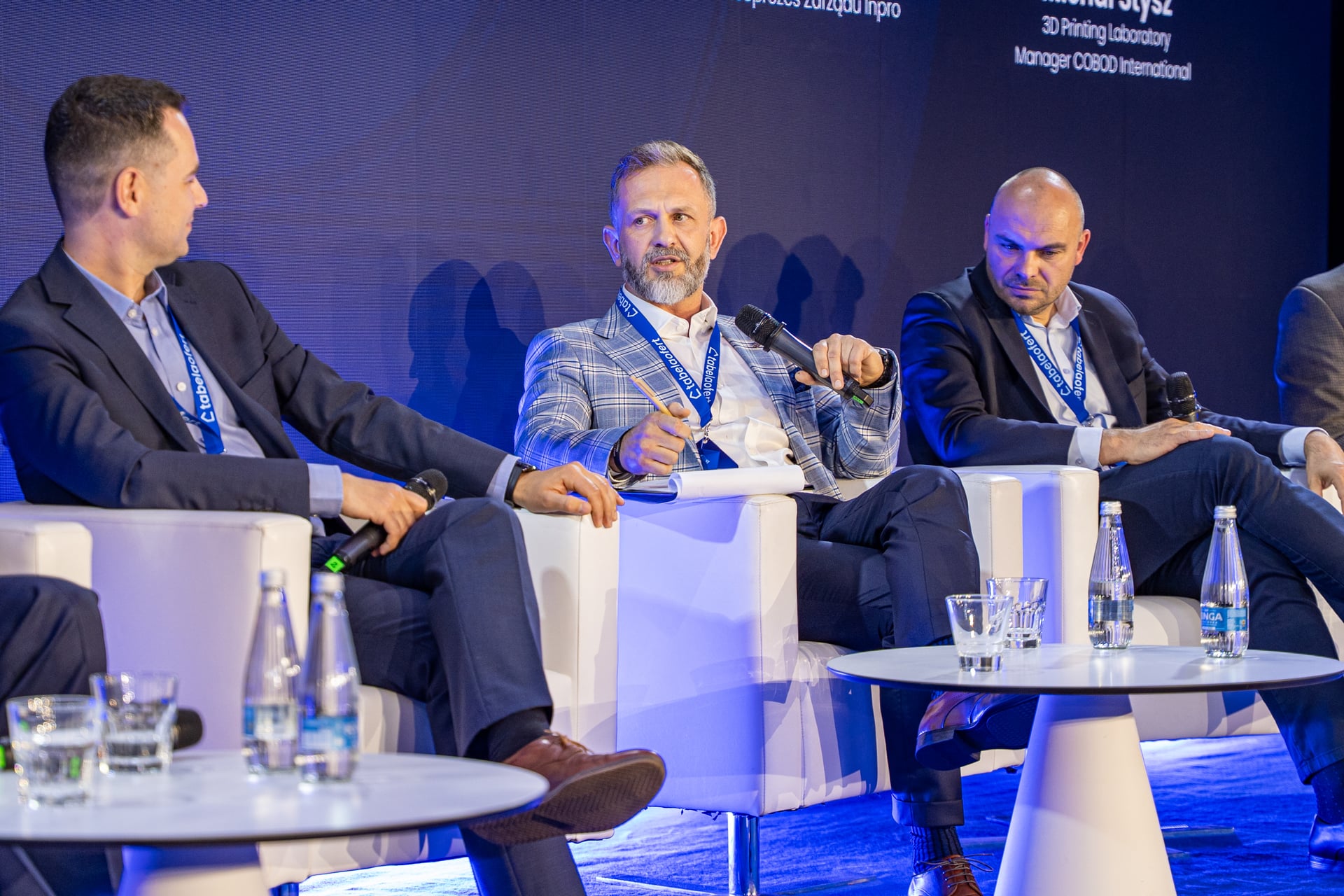 Konferencja 100